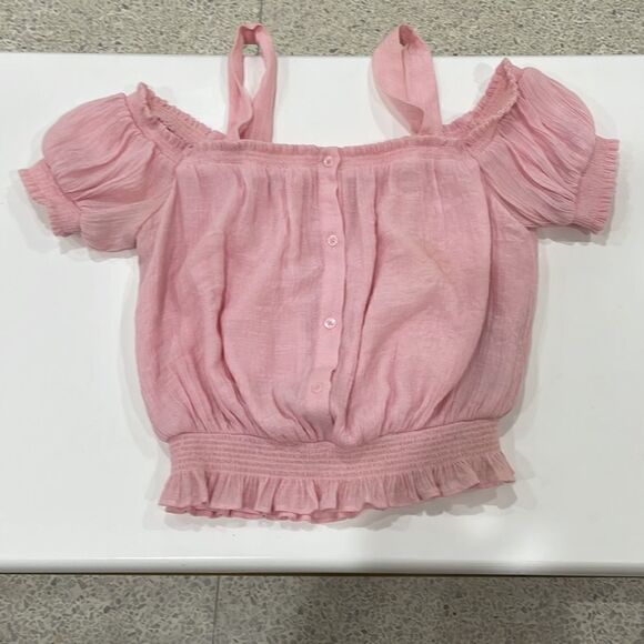 Guess Tops - GUESS pink off shoulder cold shoulder ruched boho festival crop top XS